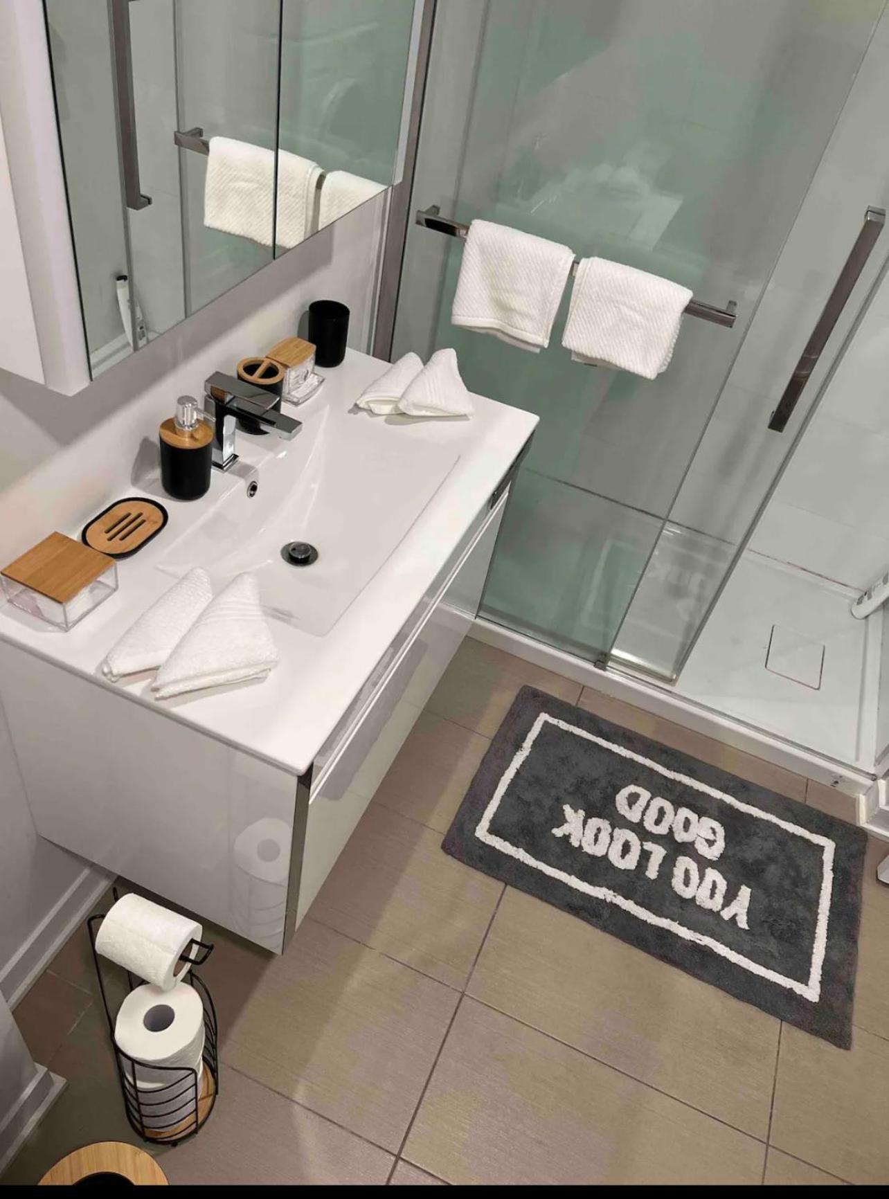 Condo In The Heart Of Downtown 몬트리올 외부 사진